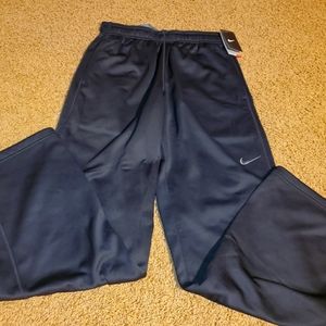 Mens Nike Therma Fit sweat pants size Medium